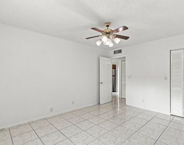 705 Lori Drive - Photo Thumbnail 19