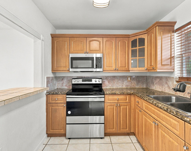 705 Lori Drive - Photo Thumbnail 2