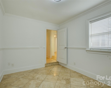 448 N Summit Avenue - Photo Thumbnail 16
