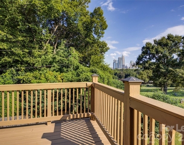 448 N Summit Avenue - Photo Thumbnail 38