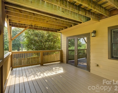 448 N Summit Avenue - Photo Thumbnail 41