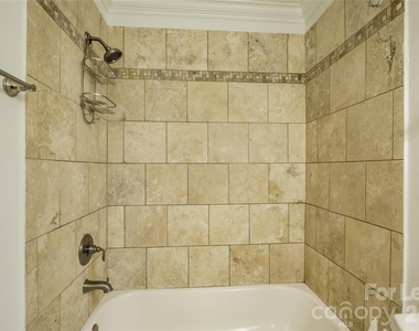 448 N Summit Avenue - Photo Thumbnail 18