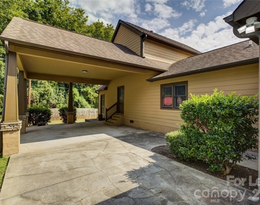 448 N Summit Avenue - Photo Thumbnail 43