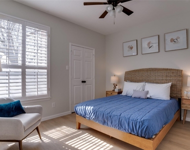 6003 Lloyd Court - Photo Thumbnail 8