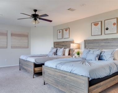 6003 Lloyd Court - Photo Thumbnail 11