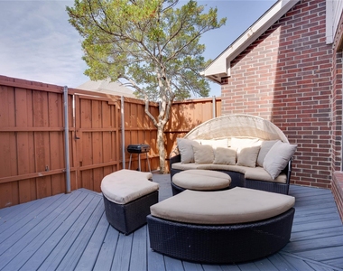 6003 Lloyd Court - Photo Thumbnail 17