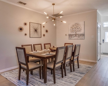 6003 Lloyd Court - Photo Thumbnail 4