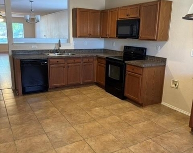 16909 Thorntree Court - Photo Thumbnail 11