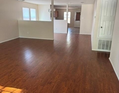 16909 Thorntree Court - Photo Thumbnail 7