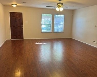 16909 Thorntree Court - Photo Thumbnail 2