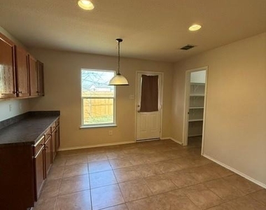 16909 Thorntree Court - Photo Thumbnail 12