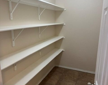 16909 Thorntree Court - Photo Thumbnail 13