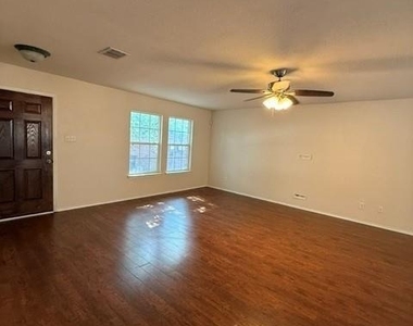 16909 Thorntree Court - Photo Thumbnail 6