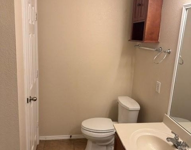 16909 Thorntree Court - Photo Thumbnail 17