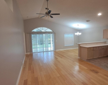 1569 Carriage Brooke Drive - Photo Thumbnail 2