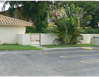 3111 Coral Ridge Drive - Photo Thumbnail 4