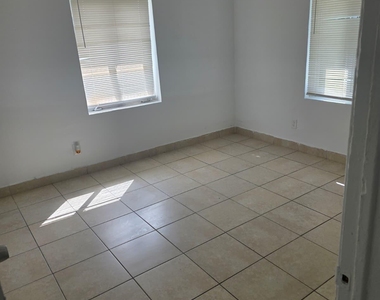 2524 Funston Street - Photo Thumbnail 23