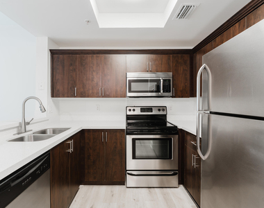 20889 Saint Andrews Boulevard - Photo Thumbnail 7