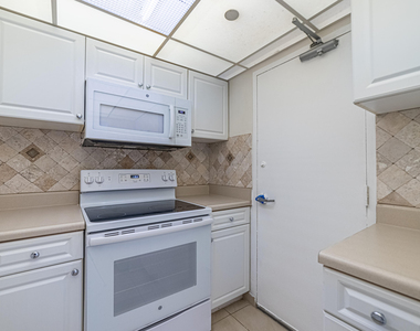 1200 West Avenue - Photo Thumbnail 11