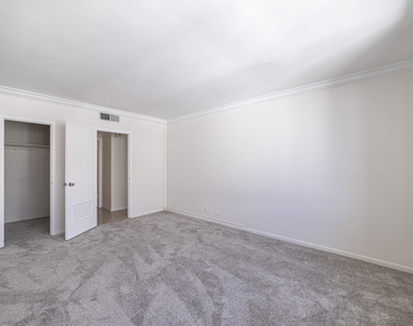 1200 West Avenue - Photo Thumbnail 16