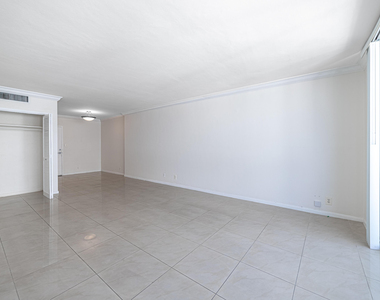 1200 West Avenue - Photo Thumbnail 8