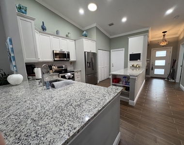 2175 Stonington Terrace - Photo Thumbnail 14