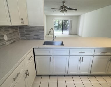 4220 Inverrary Boulevard - Photo Thumbnail 4