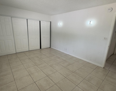 4220 Inverrary Boulevard - Photo Thumbnail 14