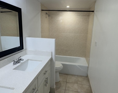 4220 Inverrary Boulevard - Photo Thumbnail 7