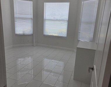 2902 Sw Savona Boulevard - Photo Thumbnail 1
