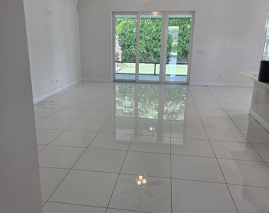 2902 Sw Savona Boulevard - Photo Thumbnail 4