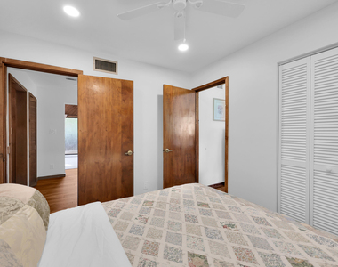 16747 95th Avenue N - Photo Thumbnail 14