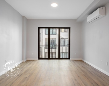 219 Lenox Road - Photo Thumbnail 2