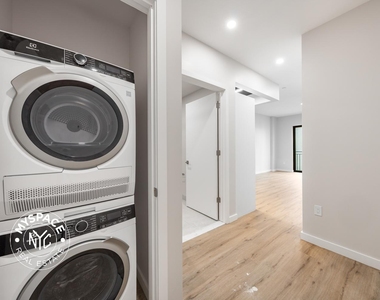 219 Lenox Road - Photo Thumbnail 7