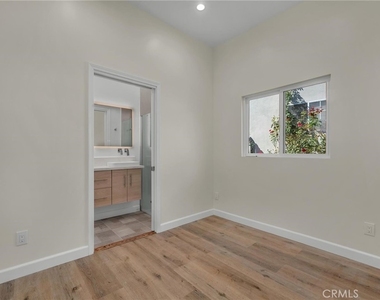 7789 Toland - Photo Thumbnail 6