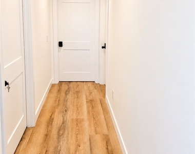 335 N Harvard - Photo Thumbnail 16