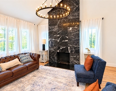 335 N Harvard - Photo Thumbnail 2