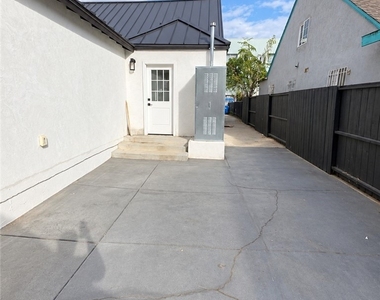 335 N Harvard - Photo Thumbnail 22