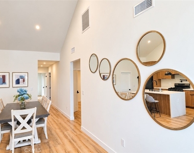 335 N Harvard - Photo Thumbnail 7