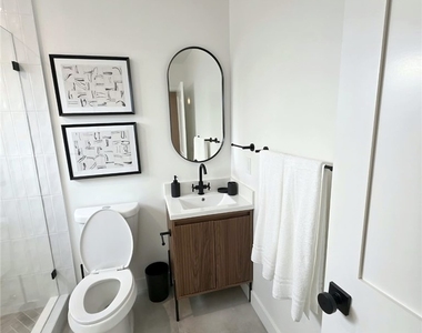 335 N Harvard - Photo Thumbnail 12