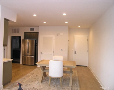 627 Deep Valley Drive - Photo Thumbnail 3