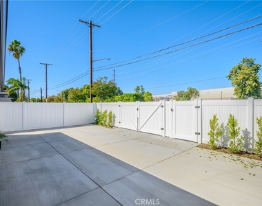 1346 N Parish Place - Photo Thumbnail 17