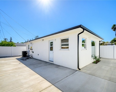 1344 N Parish Place - Photo Thumbnail 17