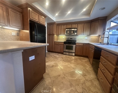 9942 Wentworth - Photo Thumbnail 32