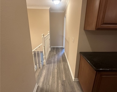 9942 Wentworth - Photo Thumbnail 13