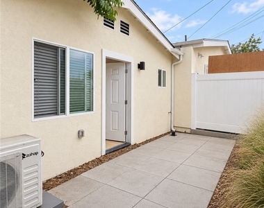 14770 1/2 Polk Street - Photo Thumbnail 1