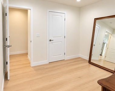 14770 1/2 Polk Street - Photo Thumbnail 11
