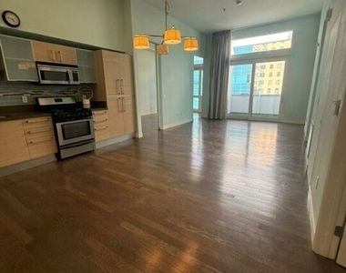 1234 Wilshire - Photo Thumbnail 5