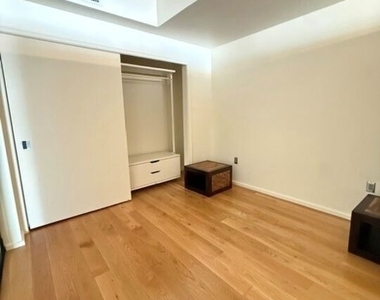 1155 S Grand Avenue - Photo Thumbnail 11