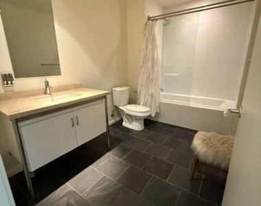1155 S Grand Avenue - Photo Thumbnail 14
